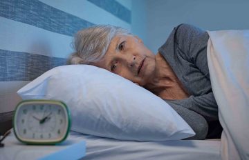 اختلالات خواب در سالمندان؛ دلایل + درمان