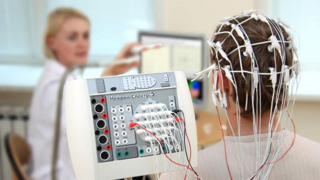 نوار مغز یا الکتروانسفالوگرام EEG؛ آمادگی ها و نتایج